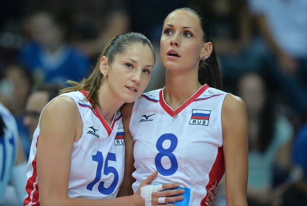 Волейболистки сборной России Татьяна Кошелева (слева) и Наталья Обмочаева (Гончарова)
