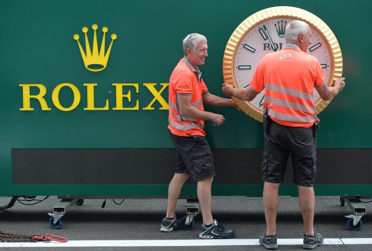 Подготовка к российскому этапу чемпионата мира по кольцевым автогонкам в классе Формула-1 Подготовка к российскому этапу чемпионата мира по кольцевым автогонкам в классе Формула-1