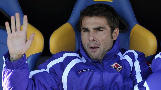 Известный нападающий Адриан Муту. Фото во времена выступления за Фиорентину Известный нападающий Адриан Муту. Фото во времена выступления за Фиорентину