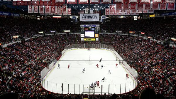 Арена клуба Национальной хоккейной лиги (НХЛ) Детройт Ред Уингз Joe Louis Arena