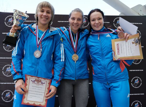 Мария Орлов - второе место, Елена Никитина - первое место, Ольга Потылицына - третье место