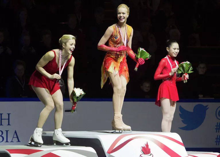 Американка Эшли Вагнер, российская фигуристка Анна Погорилая и японка Сатоко Мияхара Американка Эшли Вагнер, российская фигуристка Анна Погорилая и японка Сатоко Мияхара