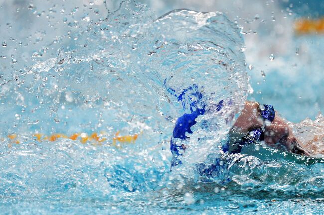 Вероника Попова на дистанции заплыва на 100м