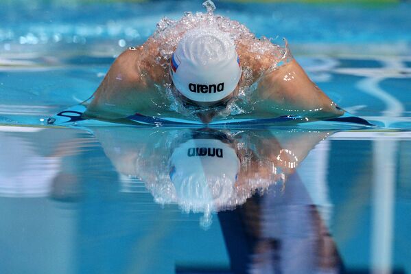 Вячеслав Прудников на дистанции 100 метров в комплексном плавании