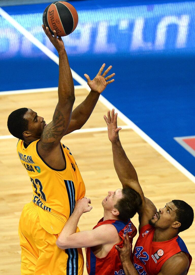 Игровой момент матча ЦСКА - Альба