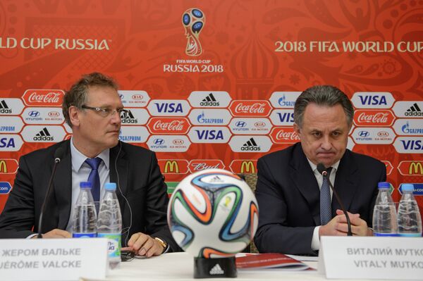 Министр спорта РФ Виталий Мутко (справа) и генеральный секретарь ФИФА Жером Вальке
