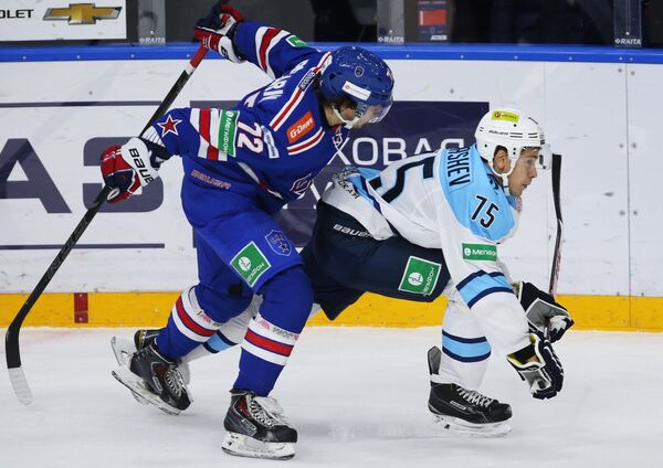 Игровой момент матча СКА - Сибирь