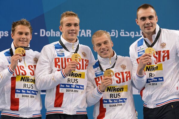 Российская команда, завоевавшая золотые медали на дистанции эстафеты 4х50 м вольным стилем среди мужчин