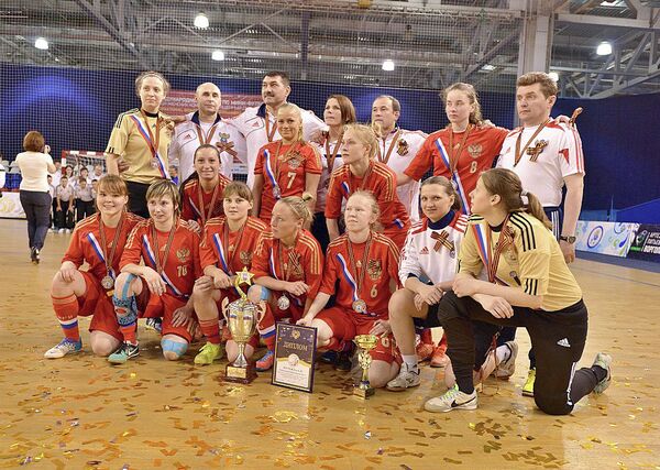 Женская сборная России по мини-футболу и тренерский штаб