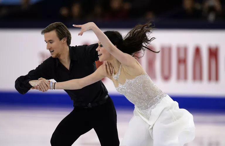 Елена Ильиных и Руслан Жиганшин Елена Ильиных и Руслан Жиганшин
