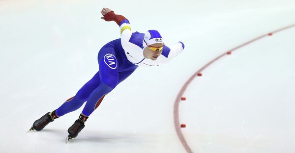 Павел Кулижников на дистанции 1000 метров на этапе Кубка Мира в Херенвене