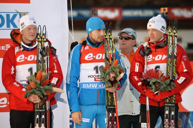 Йоханнес Бе (Норвегия), Антон Шипулин (Россия) и Тарьей Бе (справа налево)