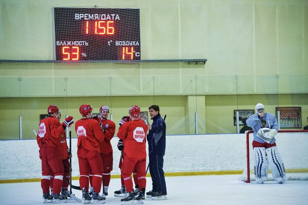 Хоккеисты сборной России во время тренировки сборной на УТЦ Новогорск