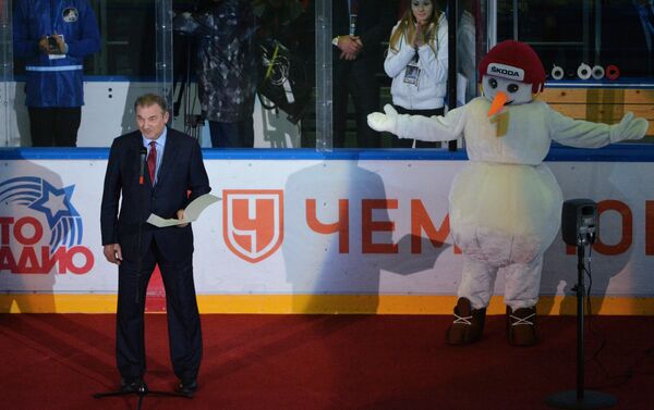 Президент Федерации хоккея России Владислав Третьяк (слева)