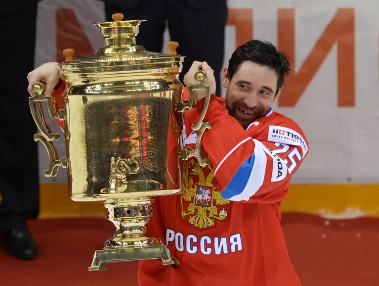 Форвард сборной России Данис Зарипов Форвард сборной России Данис Зарипов