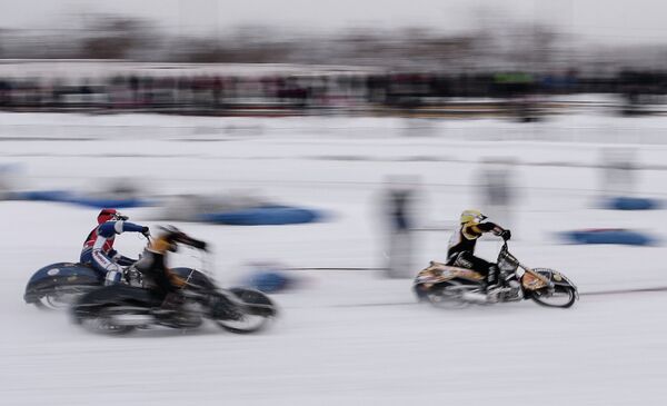 Полуфинал личного чемпионата России по мотогонкам на льду