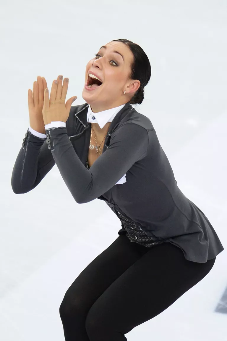 Алена Леонова выступает в короткой программе женского одиночного катания на чемпионате России Алена Леонова выступает в короткой программе женского одиночного катания на чемпионате России