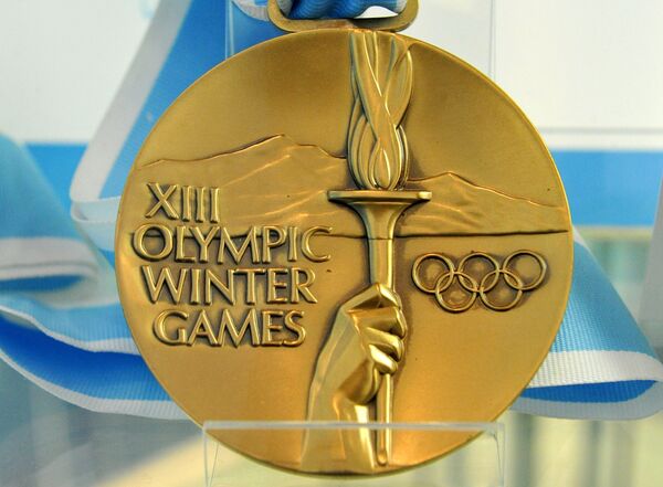 Наградная золотая медаль за первое место на XIII зимних Олимпийских играх в Лейк-Плэсид