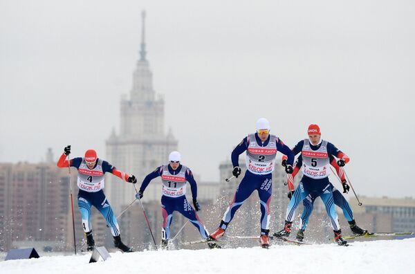 Российские спортсмены Никита Крюков, Иван Анисимов, Михаил Девятьяров, Евгений Дук, Антон Гафаров (справа налево)