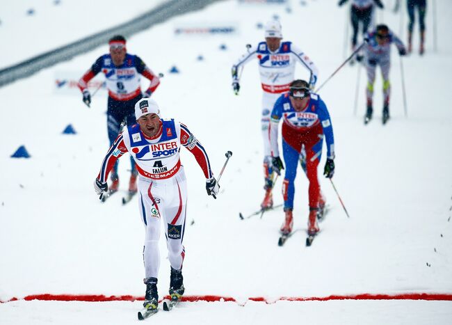 Финиш на 50 км на чемпионате мира по лыжным видам спорта