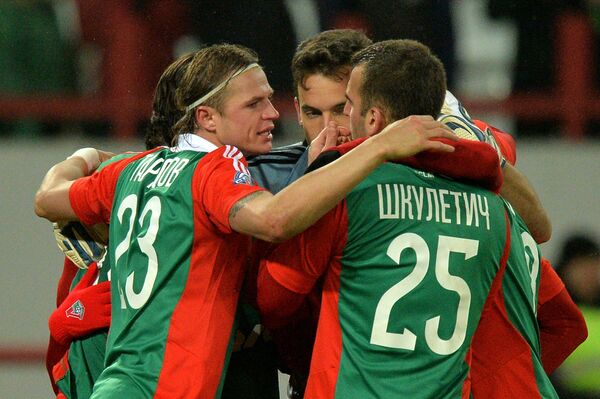 Игроки Локомотива во время серии пенальти
