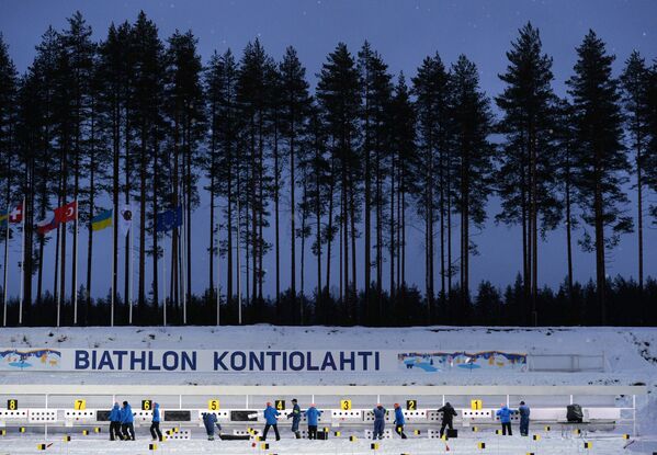 Тренировка перед началом соревнований на чемпионате мира по биатлону в Финляндии