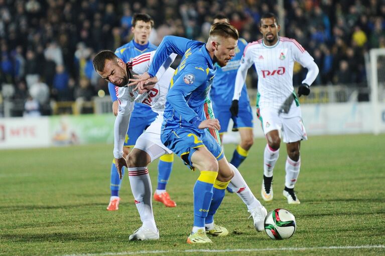 Игровой момент матча Ростов - Локомотив