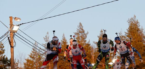 Справа налево: Эрик Лессер (Германия), Симон Фуркад (Франция), Уле-Эйнар Бьерндален (Норвегия)