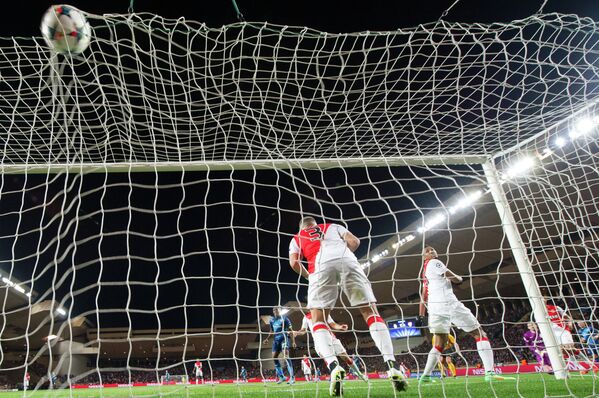 Момент гола в ворота Монако, который забил форвард Арсенала Оливье Жиру
