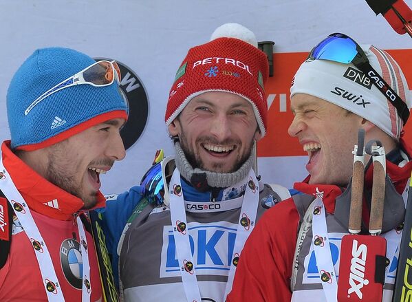 Слева направо: Антон Шипулин (Россия) – 2-е место, Яков Фак (Словения) – 1-е место, Тарьей Бе (Норвегия) – 3-е место