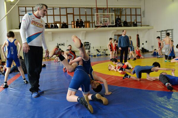 Мастер-класс олимпийского чемпиона по вольной борьбе Б.Сайтиева в Дагестане