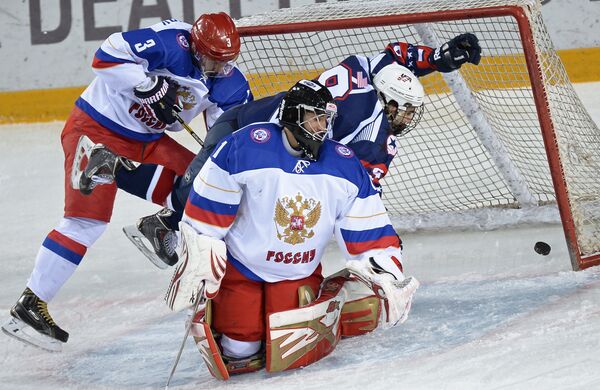 Игровой момент матча Россия - США на Сурдлимпиаде