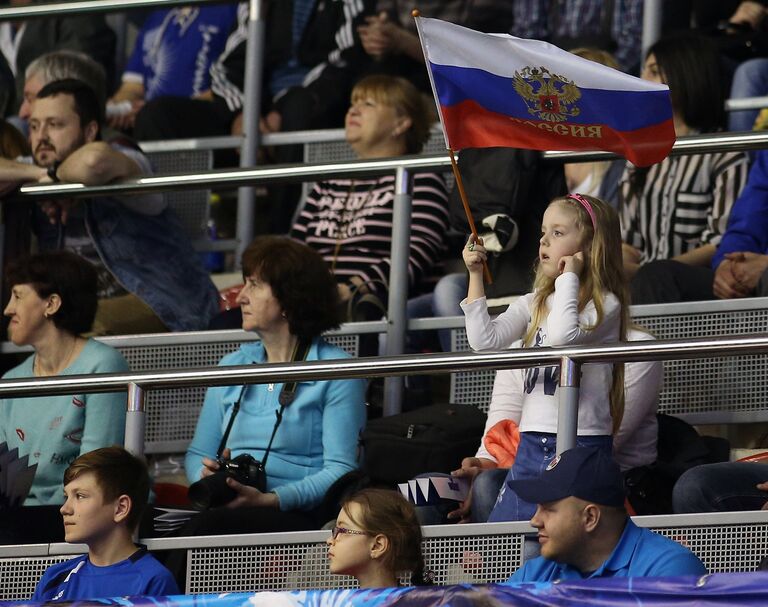 Болельщики на трибуне в финальном матче Кубке ЕКВ между ВК Динамо (Россия, Краснодар) и ВК Атом Трефль (Польша, Сопот) Болельщики на трибуне в финальном матче Кубке ЕКВ между ВК Динамо (Россия, Краснодар) и ВК Атом Трефль (Польша, Сопот)