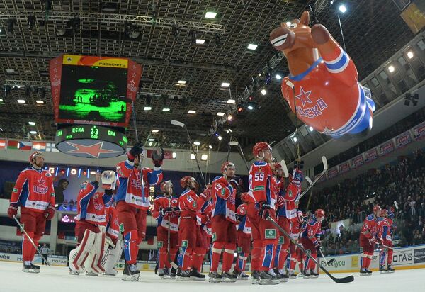 Хоккеисты ЦСКА благодарят болельщиков