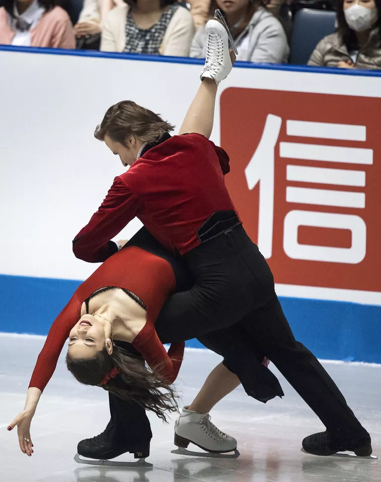 Елена Ильиных и Руслан Жиганшин Елена Ильиных и Руслан Жиганшин
