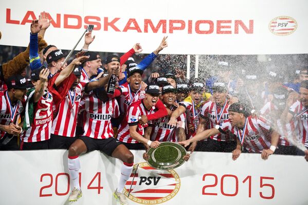 ПСВ - чемпионы Нидерландов по футболу сезона 2014/2015
