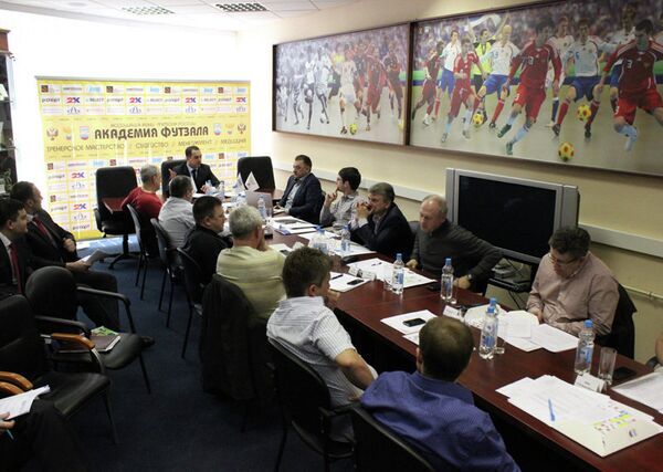 Руководители клубов Суперлиги по мини-футболу на очередном совещании АМФР