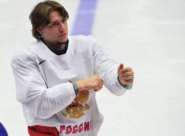 Нападающий сборной России по хоккею Сергей Плотников
