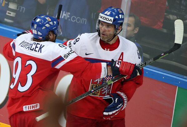 Хоккеисты сборной Чехии Якуб Ворачек (слева) и Яромир Ягр