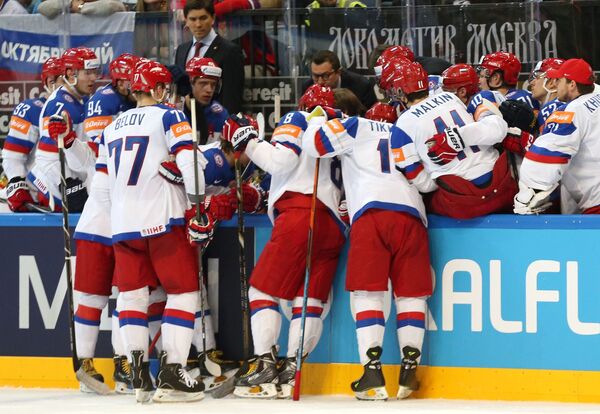 Игроки сборной России во время тайм-аута