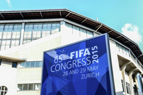 Подготовка здания Международной федерации футбола (ФИФА) в Цюрихе к 65-му конгрессу ФИФА
