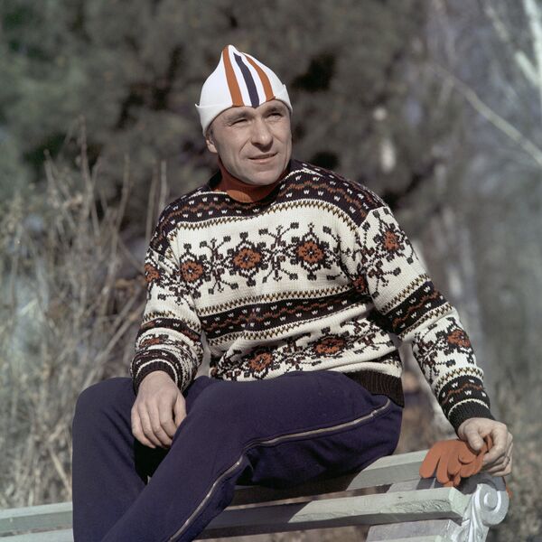 Олимпийский чемпион по скоростному бегу на коньках 1956 и 1960 гг. Евгений Гришин