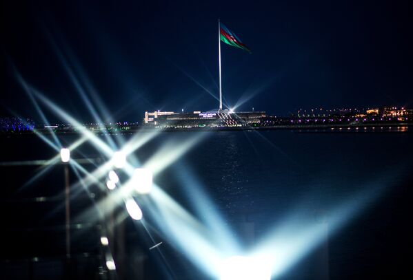Вид на площадь Государственного флага в Баку