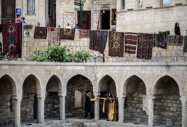 Вид на Ичери-шехер (Старый город) в Баку
