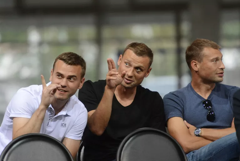 Игроки ПФК ЦСКА Игорь Акинфеев, Алексей Березуцкий и Василий Березуцкий (слева направо) Игроки ПФК ЦСКА Игорь Акинфеев, Алексей Березуцкий и Василий Березуцкий (слева направо)