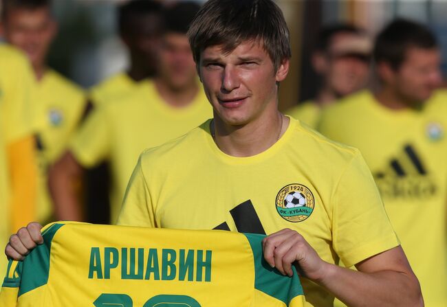 Форвард ФК КубаньАндрей Аршавин во время тренировки команды