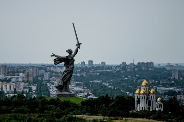 Монумент Родина-мать зовёт! на Мамаевом кургане в Волгограде