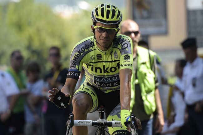 Гонщик российской команды Tinkoff-Saxo Альберто Контадор