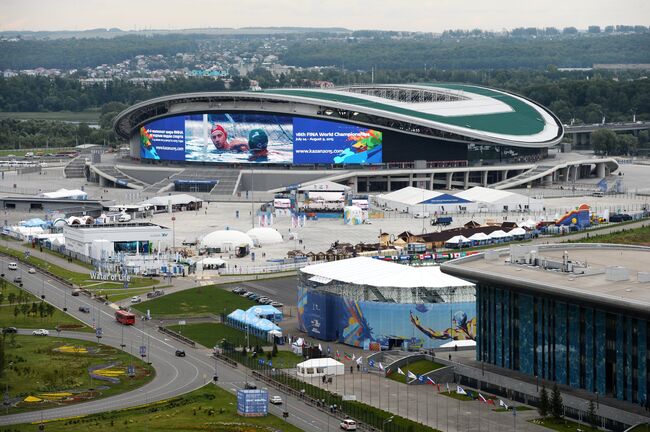 Вид на Казань-Арена перед началом чемпионата по водным видам спорта FINA 2015 в Казани