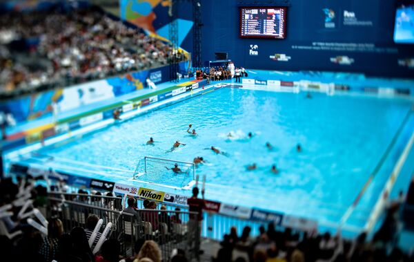 Игровой момент матча по водному поло между сборными Греции и России на ЧМ по водным видам спорта в Казани